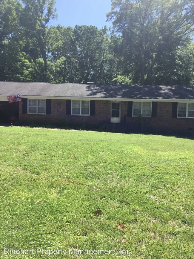 Building Photo - 3 br, 2 bath House - 699 University Drive