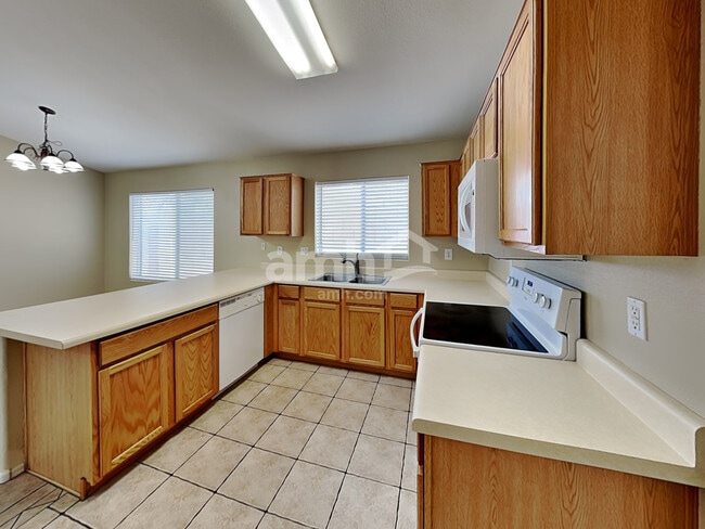 Building Photo - 18078 N 113th Ave