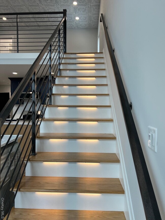 Foto del edificio - 42 N Main St