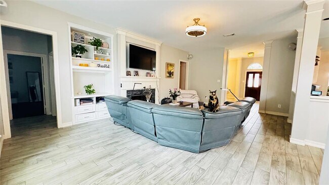 Foto del edificio - 3615 Huggins Way St