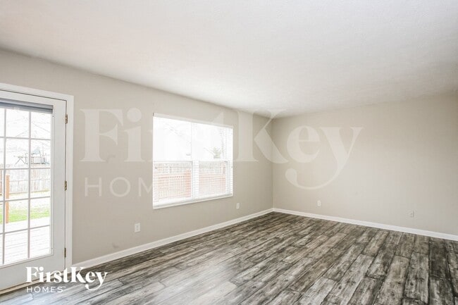 Building Photo - 445 Winterwood Dr