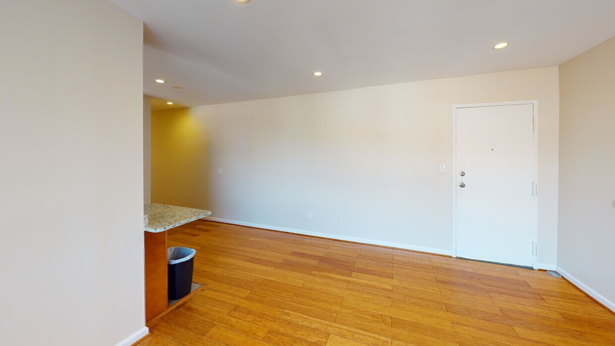 Foto principal - 5232 N Capitol St NE