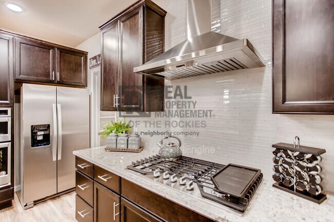 Foto del edificio - 2711 Tallgrass Ln