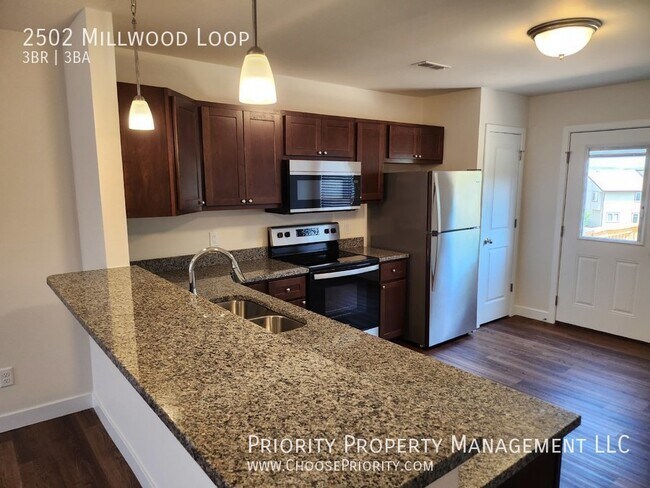 Building Photo - 3BR 2.5BA Townhome, Harrisonburg