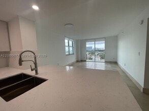 Building Photo - 3000 Coral Wy