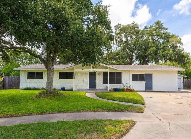 Building Photo - 5729 Abby Dr