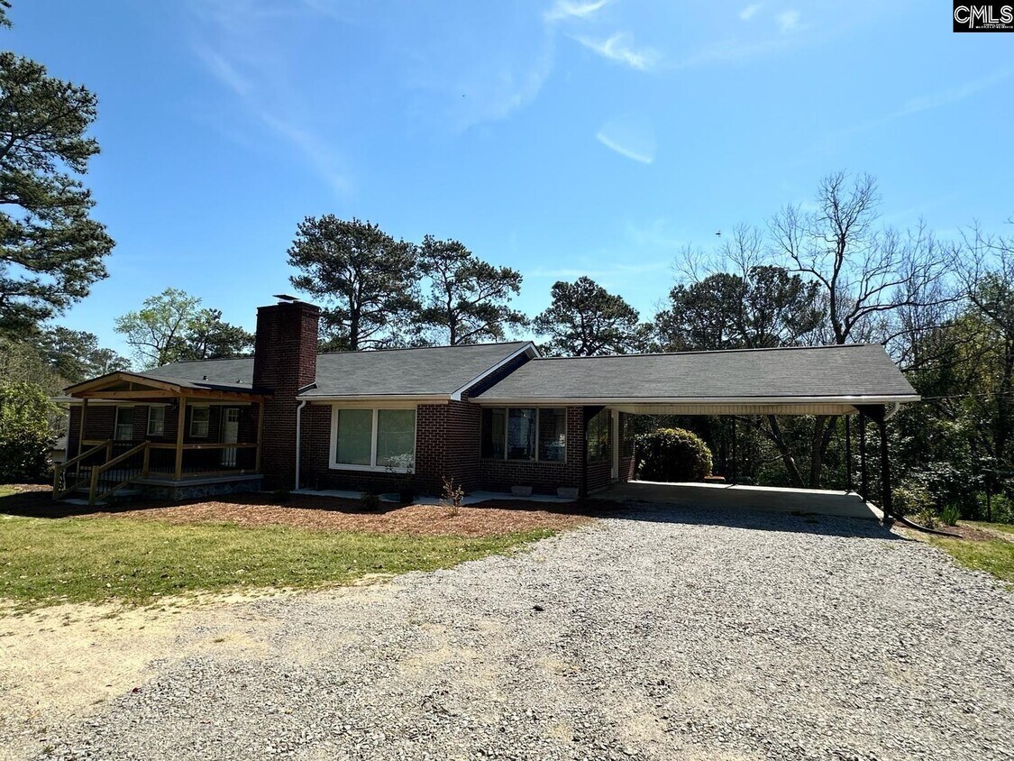 Primary Photo - 142 Old Chapin Rd