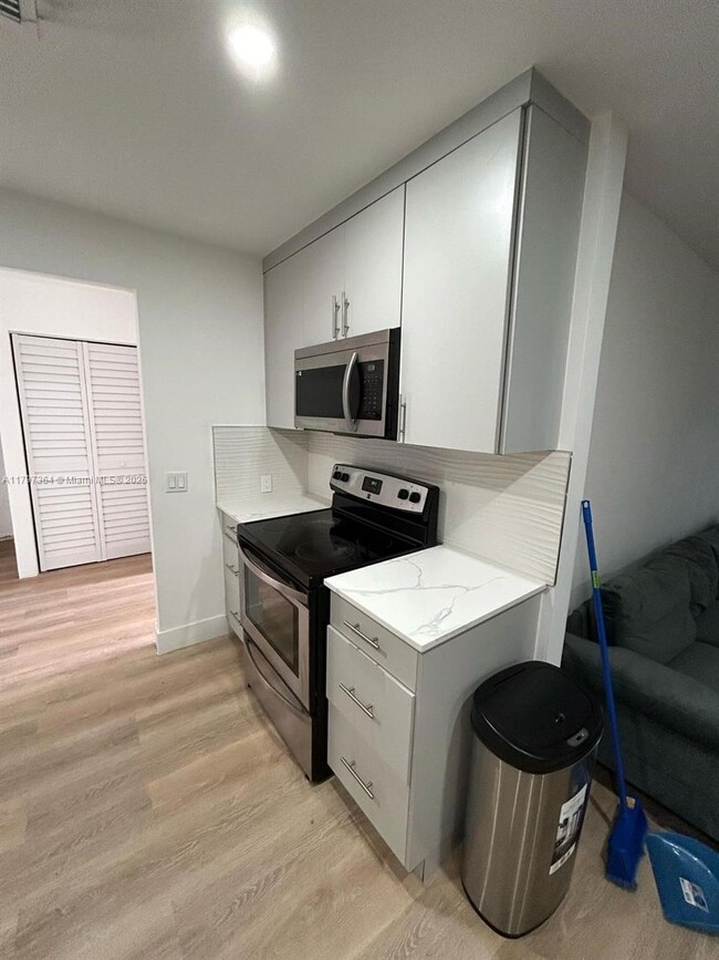 Foto del edificio - 4434 SW 59th Ct