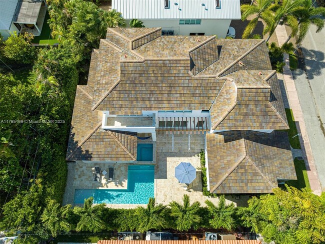 Foto del edificio - 689 Glenridge Rd