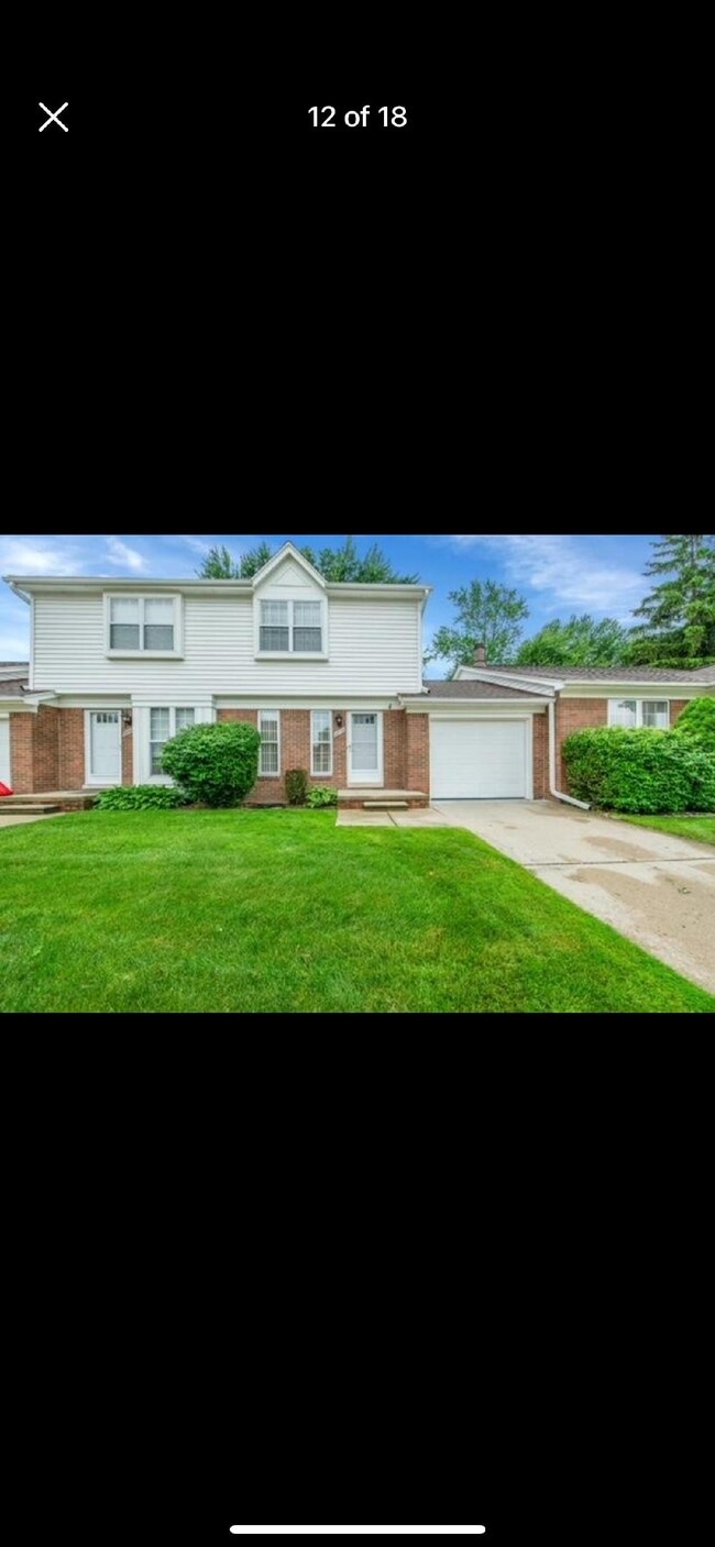Building Photo - 28056 Maple Forest Blvd W