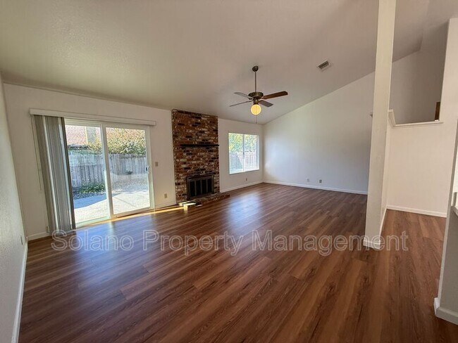 Building Photo - 500 Bella Vista Dr