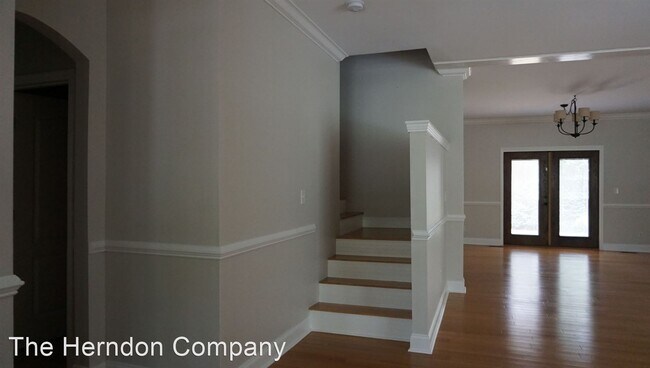 Foto del edificio - 5 br, 3 bath House - 500 Shirley Place