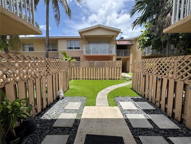 Building Photo - 4440 NW 79th Ave