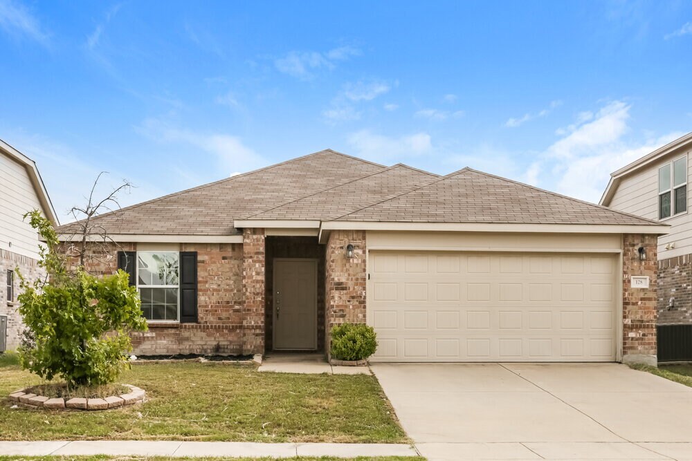 Foto principal - 128 Feverbush Dr