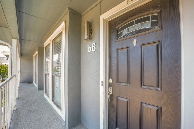 Building Photo - 630 W Canty St