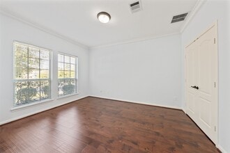 Building Photo - 2642 Tacoma Springs Dr