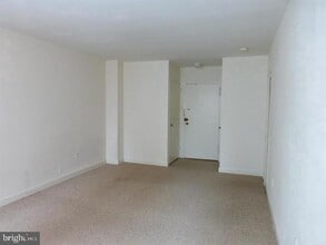 Building Photo - 1121 Arlington Blvd
