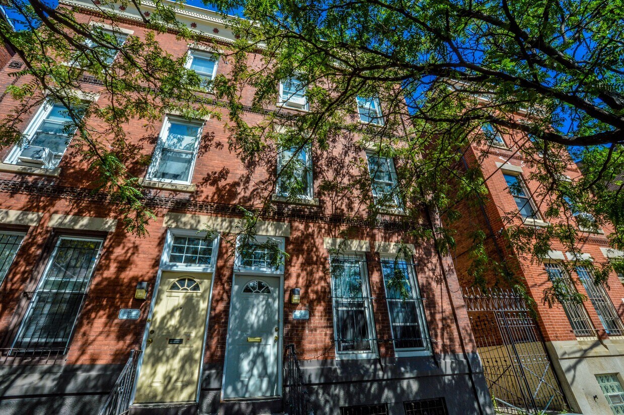 Primary Photo - 3915 Baltimore Ave