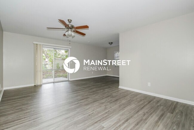 Foto del edificio - 4 Bedroom Pet-Friendly Home in Tampa, FL w...