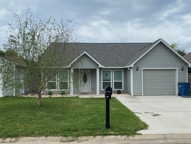 Building Photo - 13005 Centaurus Ct