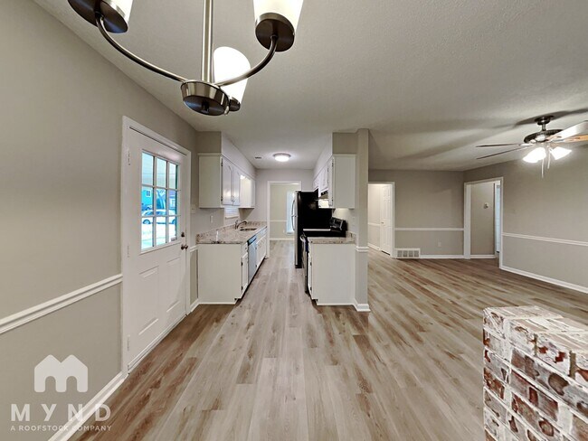 Building Photo - 3752 Schanna Dr