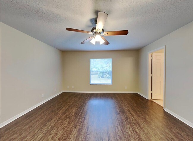 Foto del edificio - 1389 SW Prairie Cir