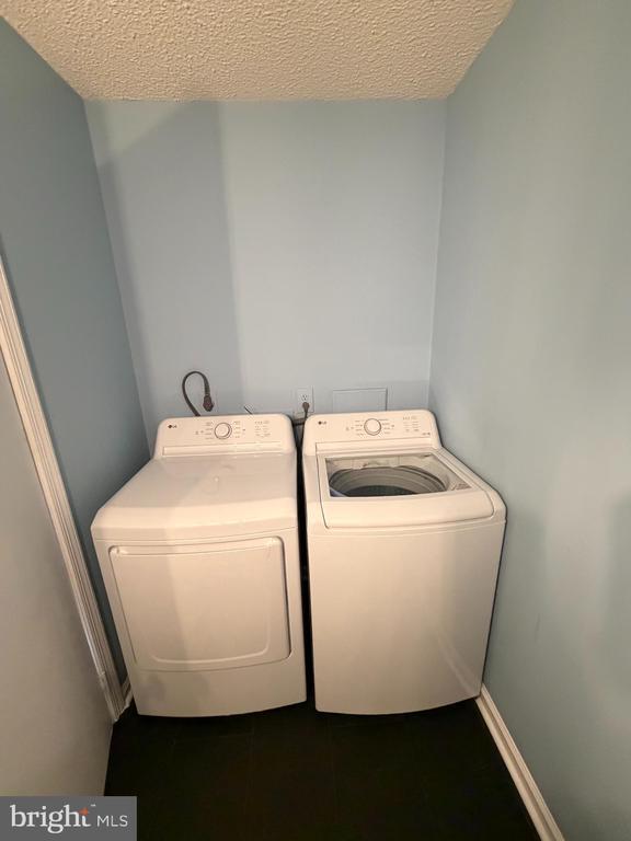 Foto del edificio - 218 Moore Dr