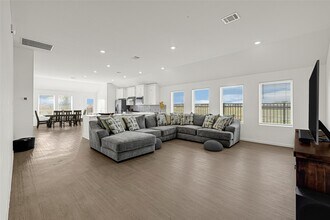 Building Photo - 27711 Seascape Vlg Dr
