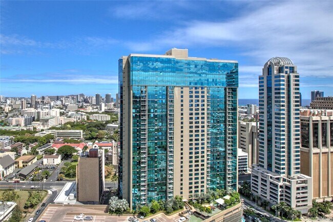Building Photo - Capitol Place 2/2/2