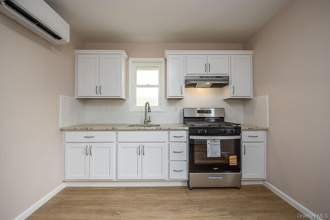 Foto del edificio - 72 S Main St