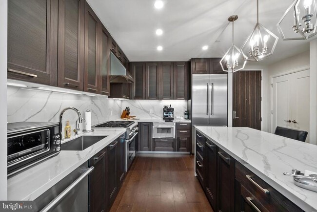 Building Photo - 1330 Lancaster St