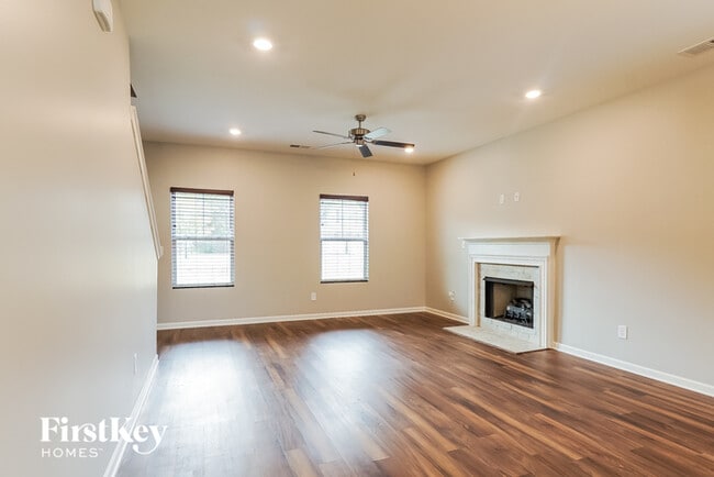 Building Photo - 325 Shelby Farms Ln