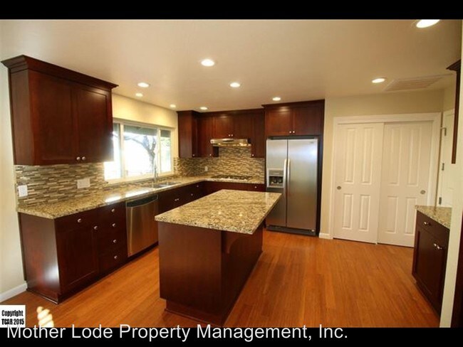 Building Photo - 23334 Gold Springs Dr