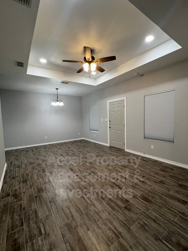 Foto del edificio - 5909 Puffin Ave