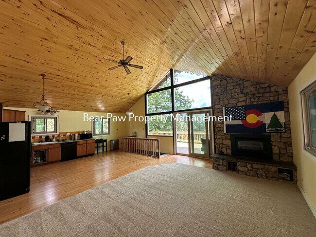 Foto del edificio - "Charming 3-Bedroom with 2 Full Baths in Scenic Bailey!"