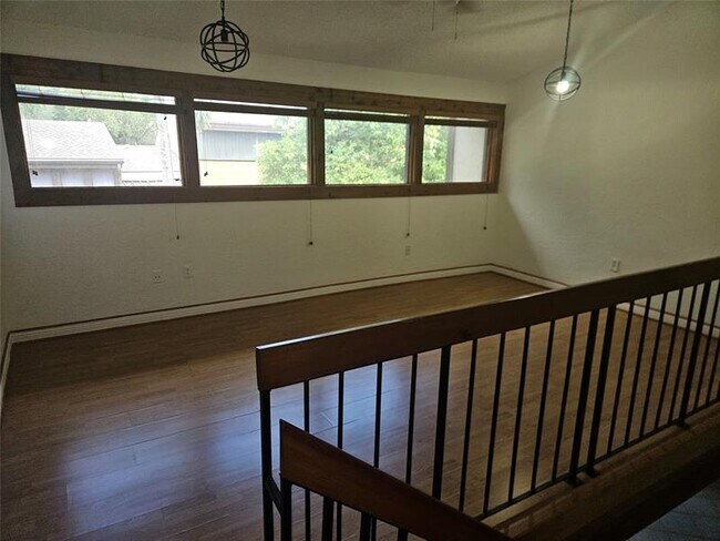 Building Photo - 10191 Oleander Ct