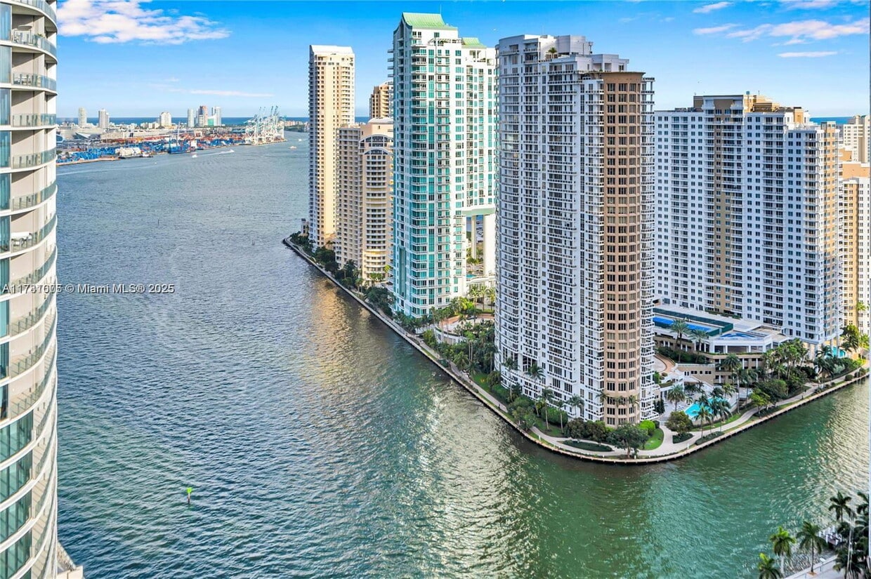 Photo - 200 Biscayne Boulevard Way Apt #3108, Miami, FL 33131 - 2 BR 2 BA condo