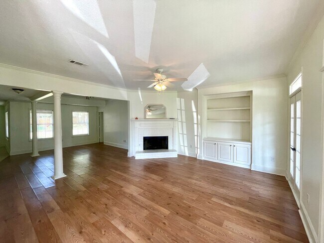 Building Photo - 3/2 Available for Rent in Oak Grove Subdiv...