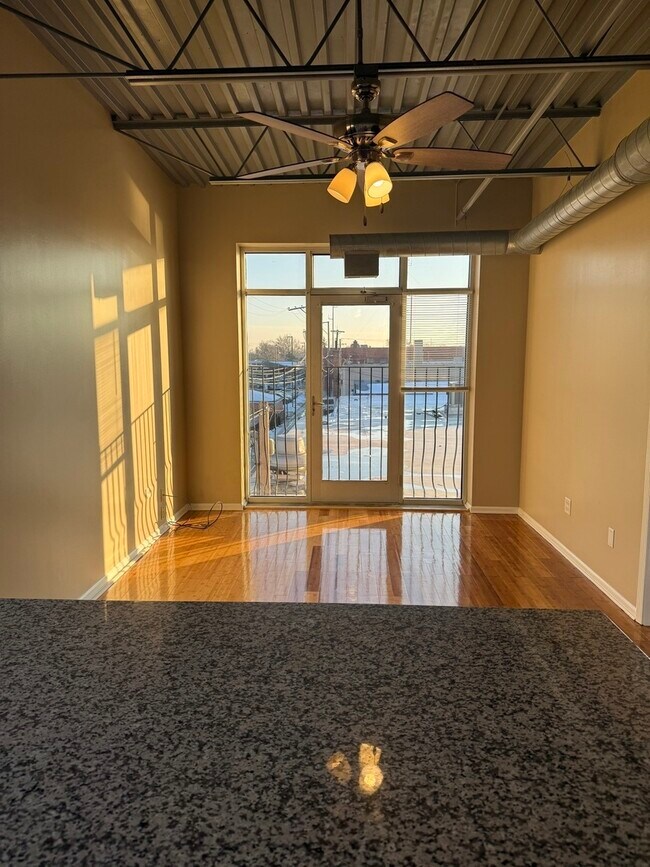 Foto del edificio - 127 N 19th Ave