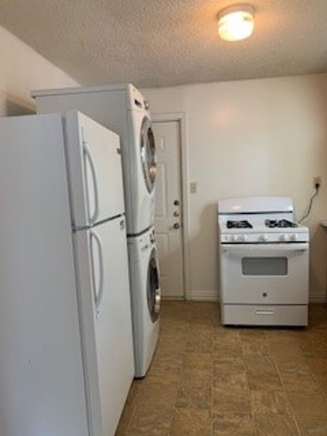 Building Photo - RBERNL