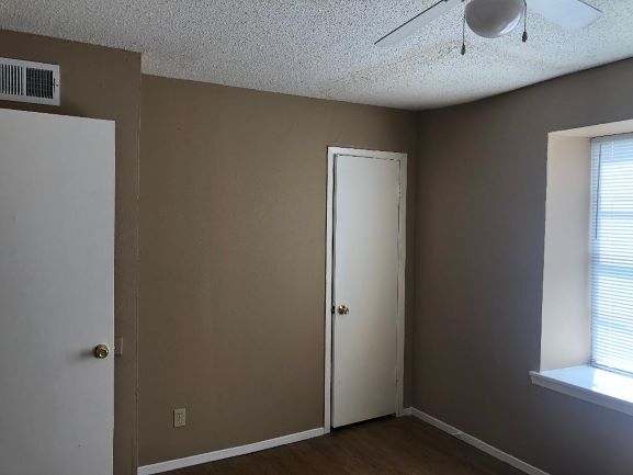 Foto del edificio - 1004 3rd St