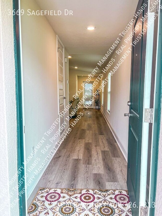 Building Photo - 3669 Sagefield Dr