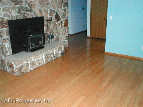 Building Photo - 1860 SW Pheasant Dr