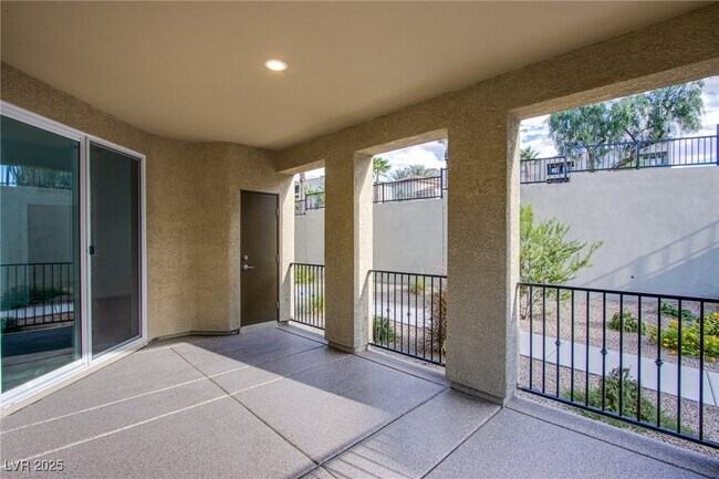 Foto del edificio - 2555 Hampton Rd