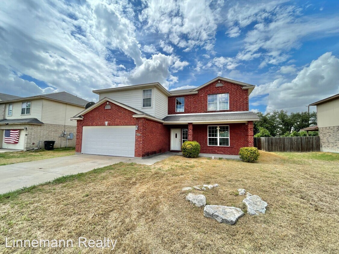 3 br, 2.5 bath House 2101 Herndon Drive House Rental in Killeen, TX