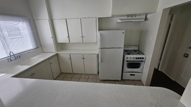 Building Photo - 228 S Tower Dr