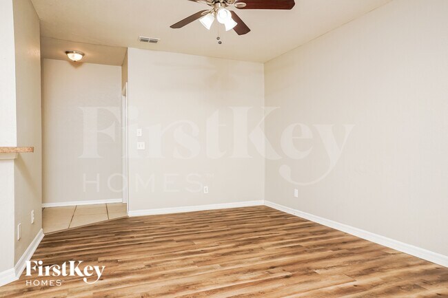 Foto del edificio - 3291 Moravia Ave