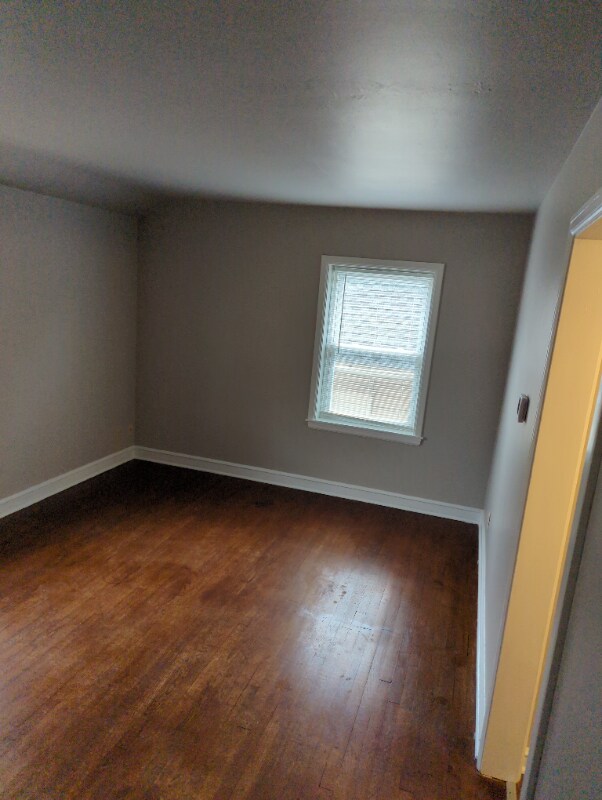 Building Photo - 1445 S 81st St