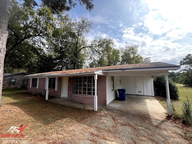 Building Photo - 5645 Knollcrest Dr