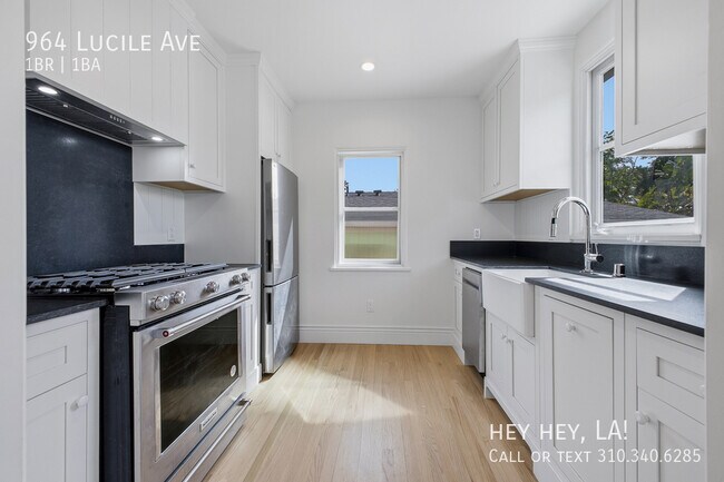 Building Photo - 964 Lucile Ave